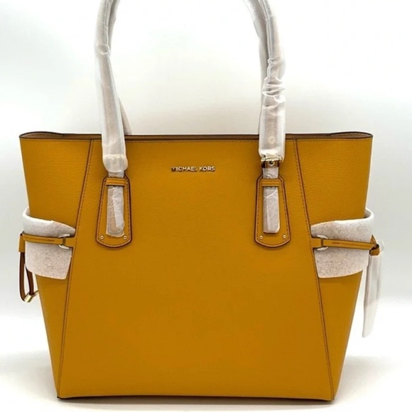 Michael Kors Voyager EW Tote Bag Leather Marigold - Picture 2 of 9